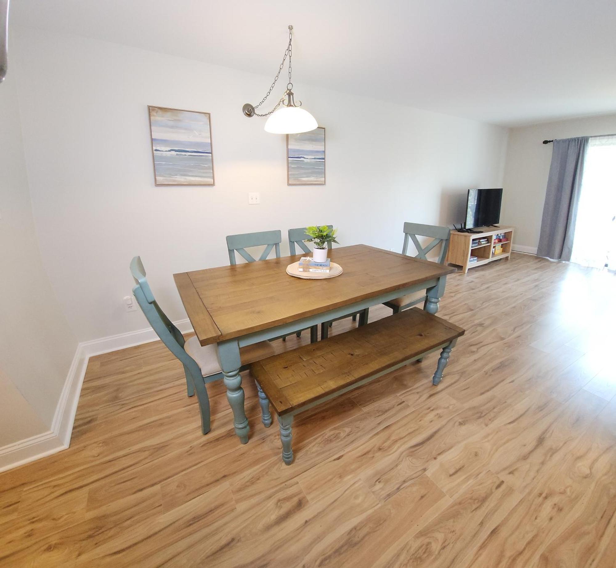 Apartment Poolside In Surfside